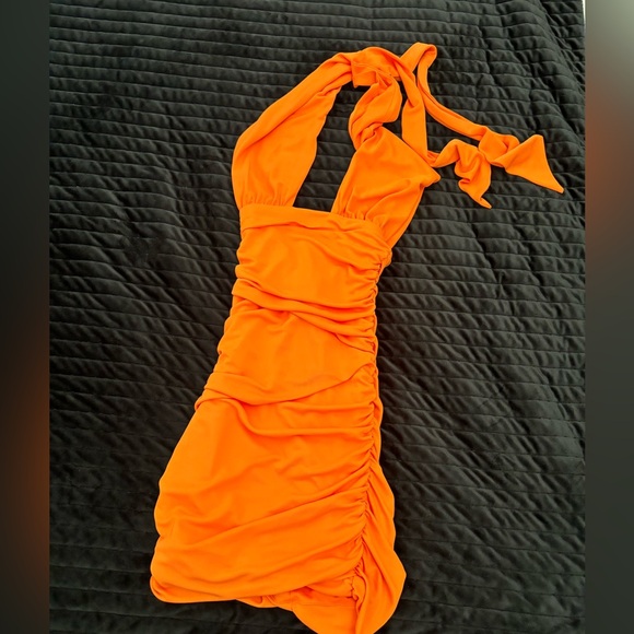Ruched orange dress ( new) - Picture 1 of 4